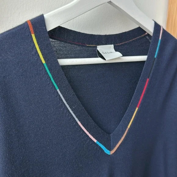 Paul Smith Women’s Navy Merino Wool V Neck Sweater 🐑 - Picture 2 of 6